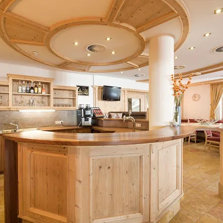 ホテル Abendrot By Alpeffect 3*